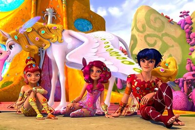 Mia und ihre Freunde sitzen vor einem Einhorn mit einem Einhornbaby im Spiel "Mia and me – Magische Freundschaft"; Bild: Markt & Technik Mia und ihre Freunde sitzen vor einem Einhorn mit einem Einhornbaby im Spiel "Mia and me – Magische Freundschaft"; Bild: Markt & Technik