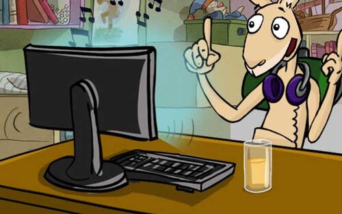 Jumpy sitzt am PC und hört Musik