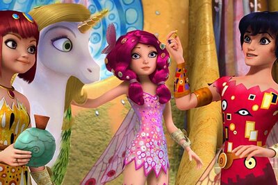 Mia mit ihren Freunden und einem Einhorn im Spiel "Mia and me – Magische Freundschaft"; Bild: Markt & Technik Mia mit ihren Freunden und einem Einhorn im Spiel "Mia and me – Magische Freundschaft"; Bild: Markt & Technik
