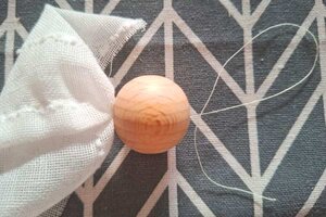 Faden wird zu einer Schlaufe geformt; Bild: Internet-ABC Faden wird zu einer Schlaufe geformt; Bild: Internet-ABC