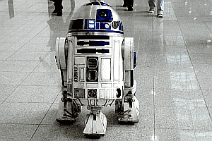 Noch ein berühmter Roboter: R2-D2 aus dem Film "Star Wars"; Bild: Find-das-Bild.de / Michael Schnell 